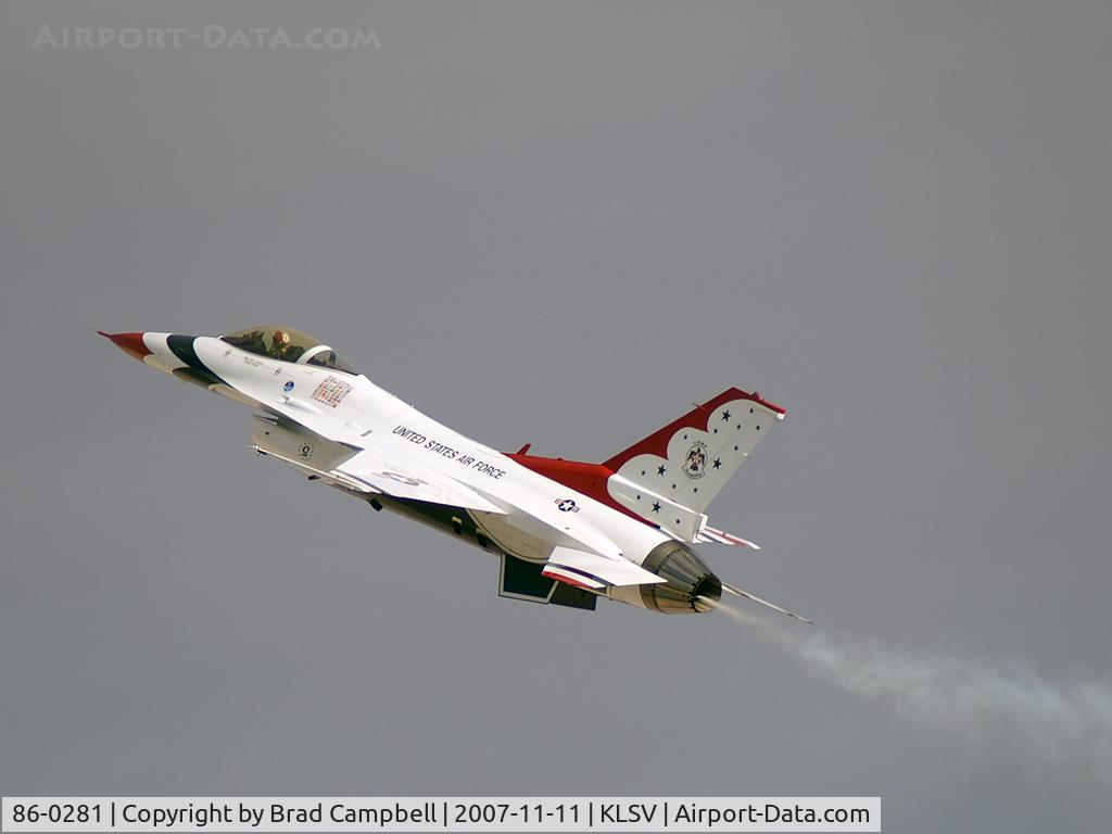 86-0281, 1986 General Dynamics F-16C Fighting Falcon C/N 5C-387, USA - Air Force / 1986 General Dynamics F-16C Fighting Falcon (Block 32D) - Thunderbird #5 - Major Ed Casey (Lead Solo)
