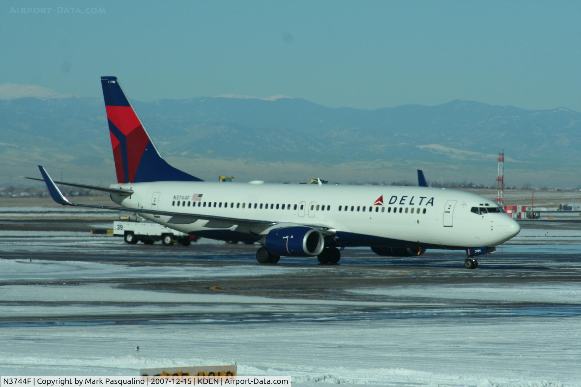 N3744F, 2001 Boeing 737-832 C/N 30837, Boeing 737-800