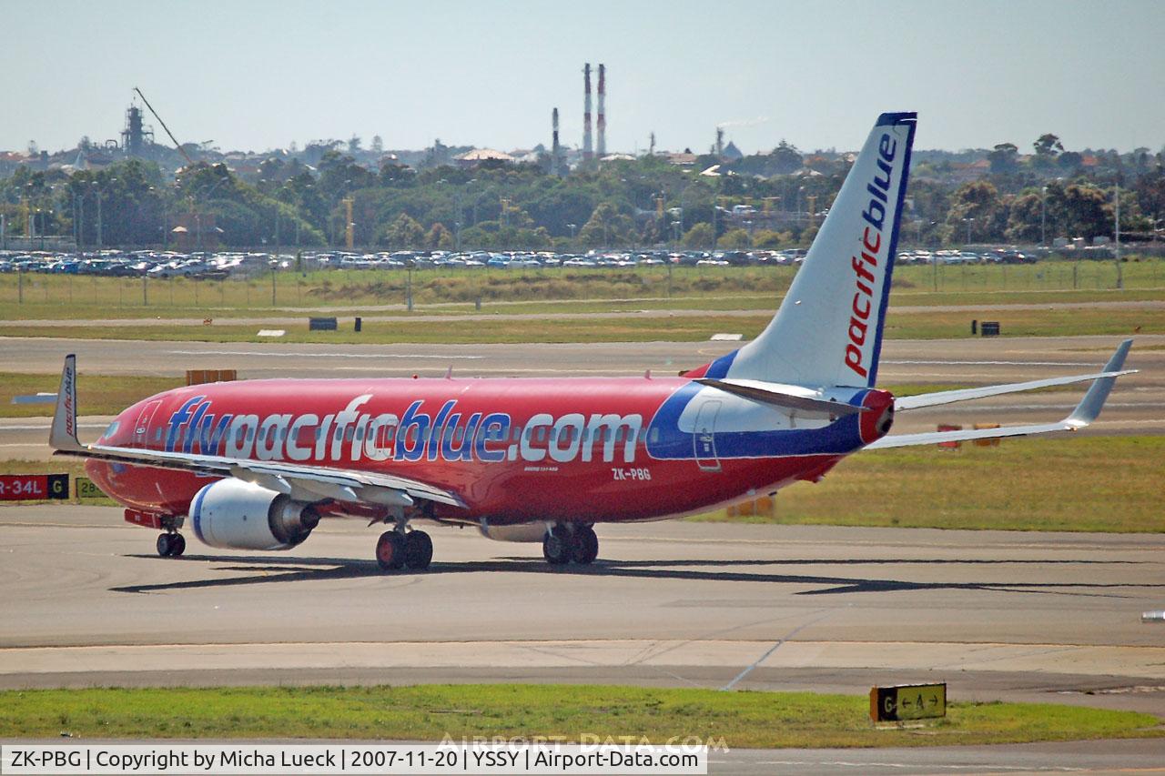 ZK-PBG, 2004 Boeing 737-8FE C/N 34015, Taxiing to the runway for the next flight to New Zealand
