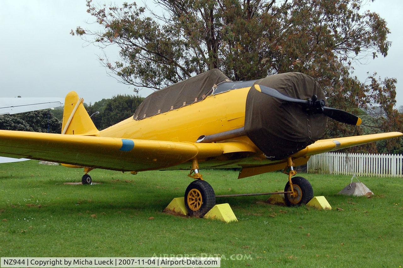 NZ944, North American AT-6 Harvard II C/N 66-2757, At the Museum of Transport and Technology (MOTAT)