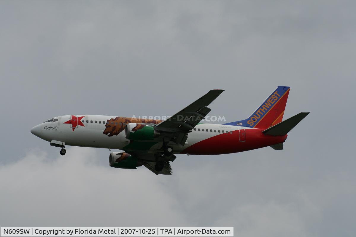 N609SW, 1995 Boeing 737-3H4 C/N 27929, California One