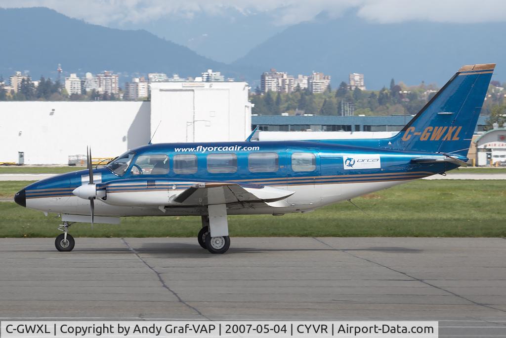 C-GWXL, 1979 Piper PA-31-350 Chieftain C/N 31-7952036, Orca Air PA-31