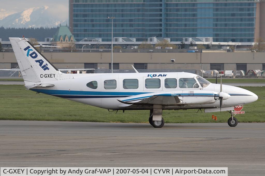 C-GXEY, 1973 Piper PA-31-350 Chieftain C/N 31-7305044, KD Air PA-31