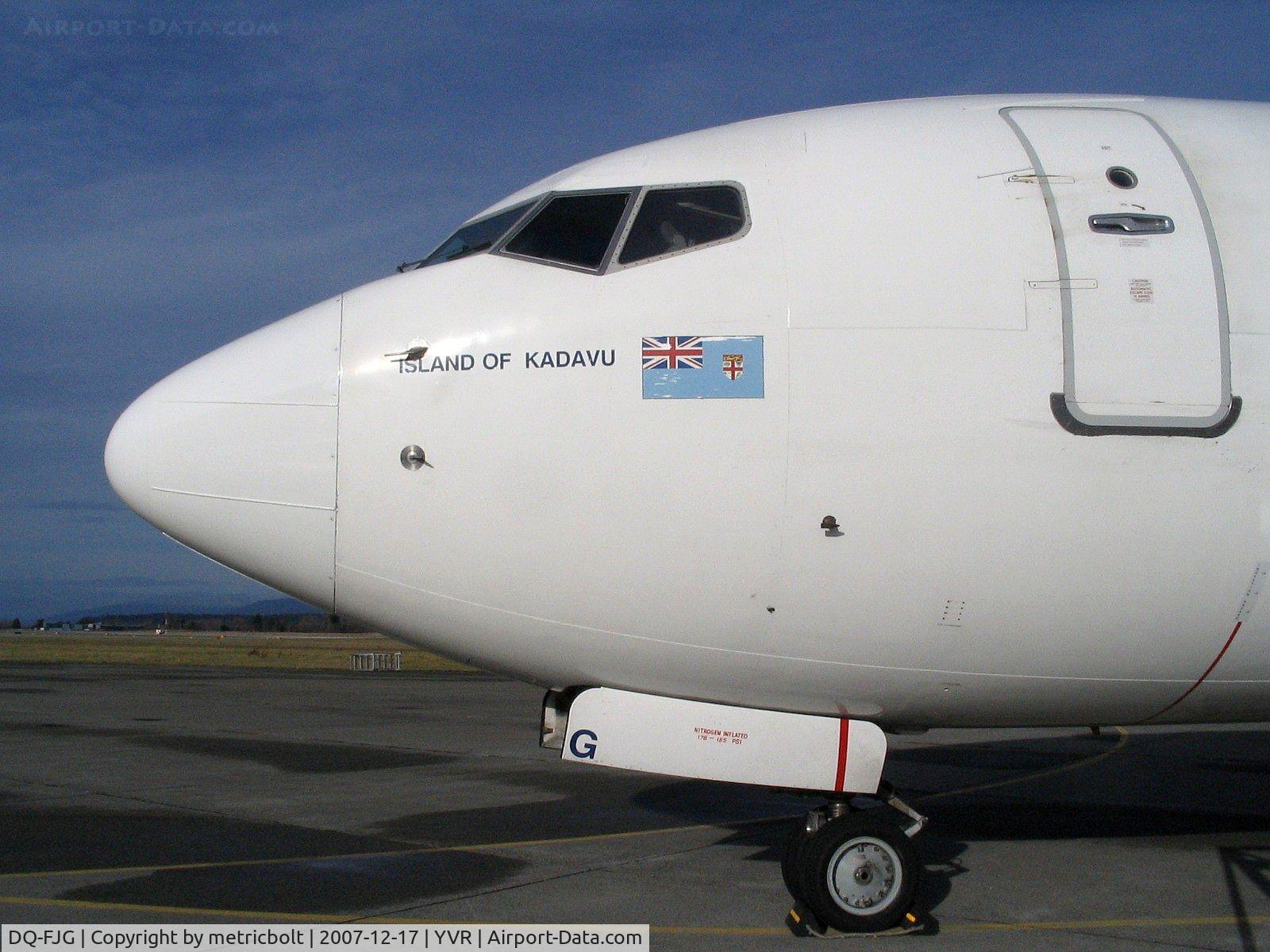 DQ-FJG, 1999 Boeing 737-8X2 C/N 29968, Close up  of nose,DQ-FJG