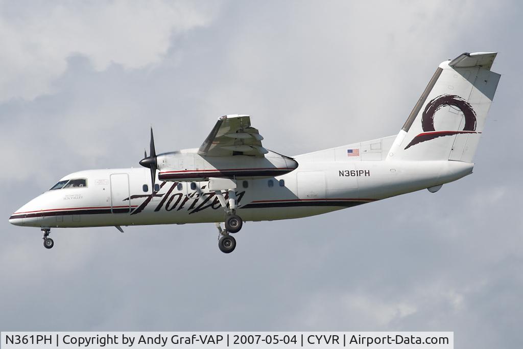 N361PH, 1998 Bombardier DHC-8-202 Dash 8 C/N 516, Horizon DHC 8-200