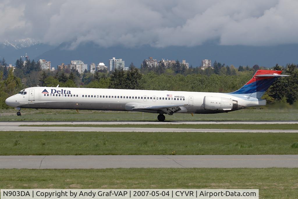 N903DA, 1995 McDonnell Douglas MD-90-30 C/N 53383, Delta Airlines