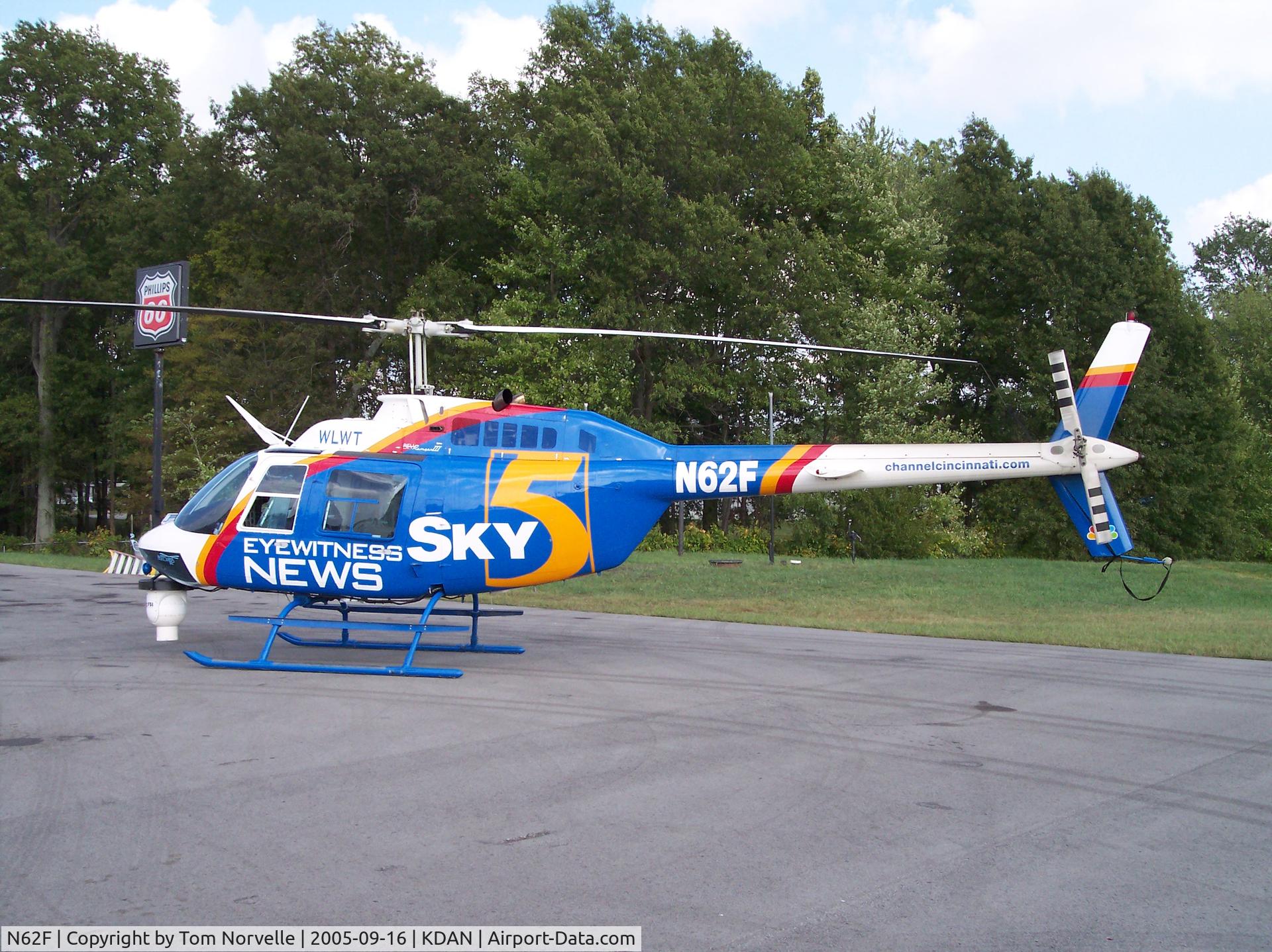 N62F, 1995 Bell 206B C/N 4341, Getting fuel in Danville, Kentucky.