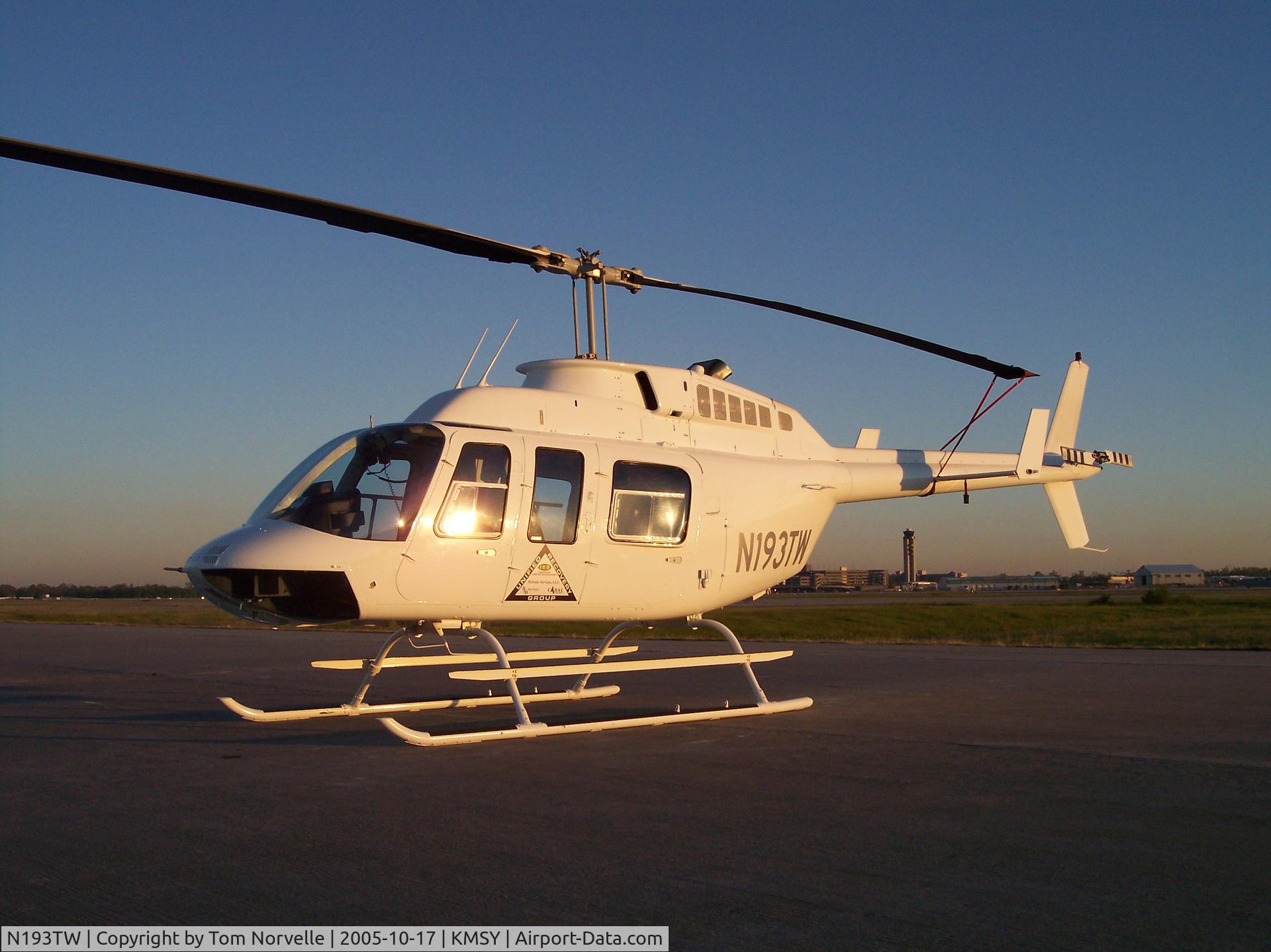 N193TW, Bell 206L-4 LongRanger IV LongRanger C/N 52026, Waiting for fuel on the ramp at New Orleans Intl (MSY).