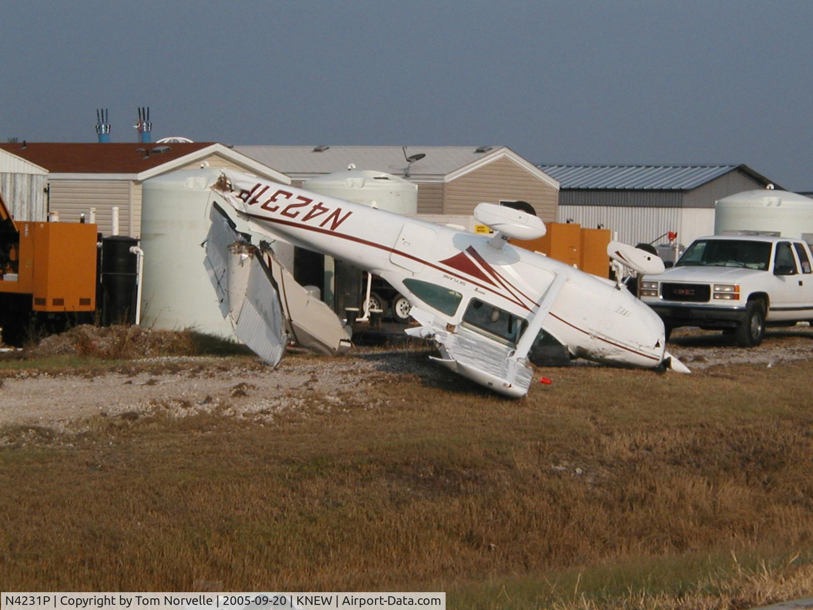 N4231P, 1976 Cessna 182P Skylane C/N 18264700, Hurricane Katrina aftermath