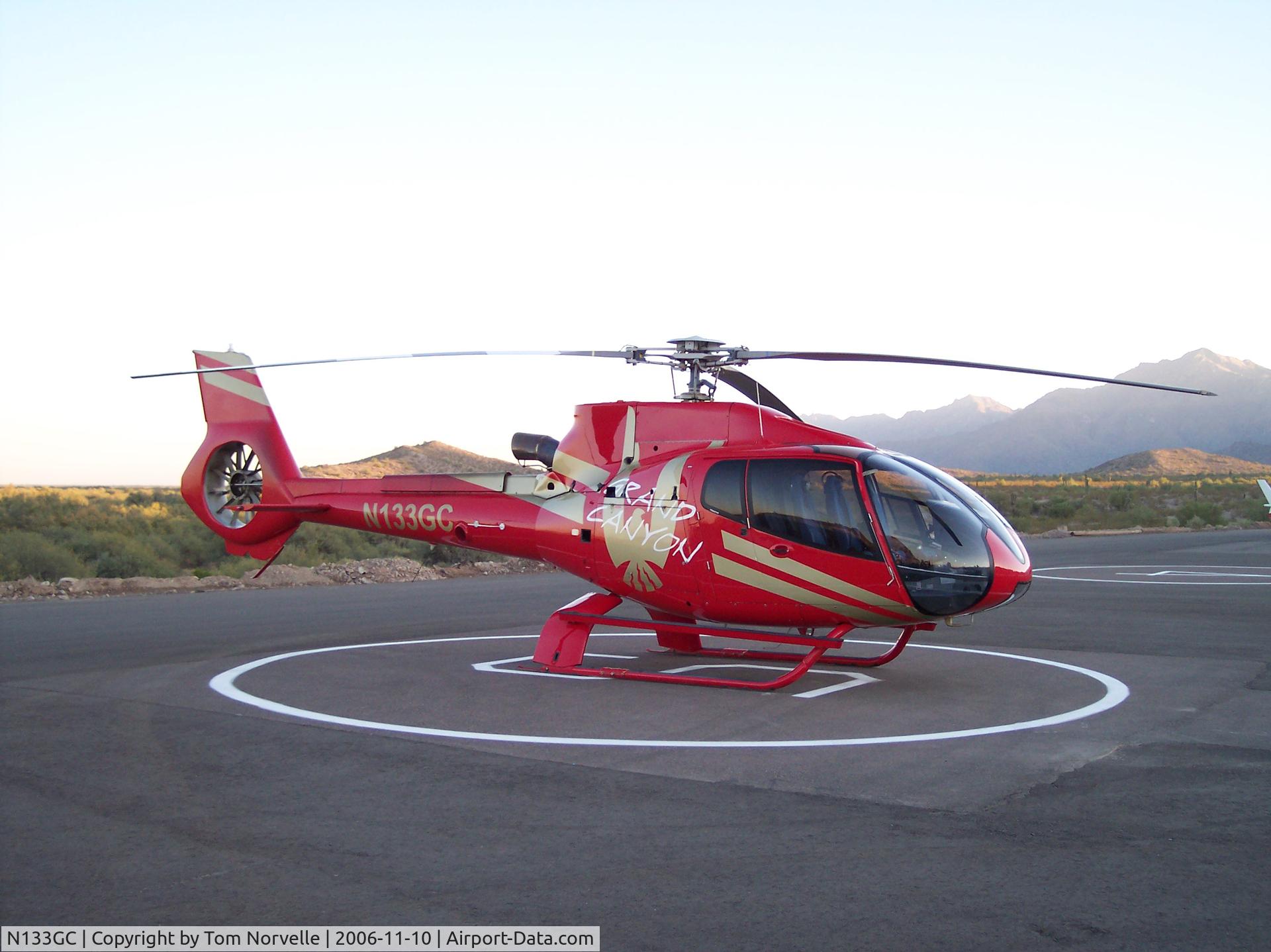 N133GC, Eurocopter EC-130B-4 (AS-350B-4) C/N 3883, Waiting for passengers at the Subway 400 NASCAR race in Phoenix, AZ.
