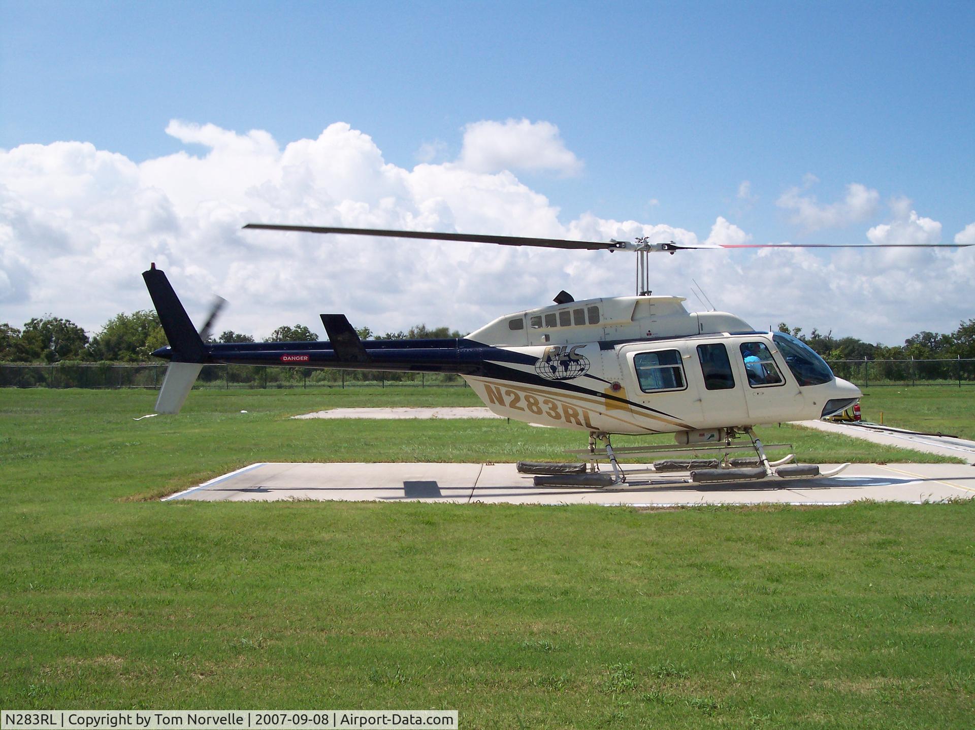 N283RL, Bell 206L-1 LongRanger II C/N 45283, Coming in from offshore at Intracoastal City, LA.