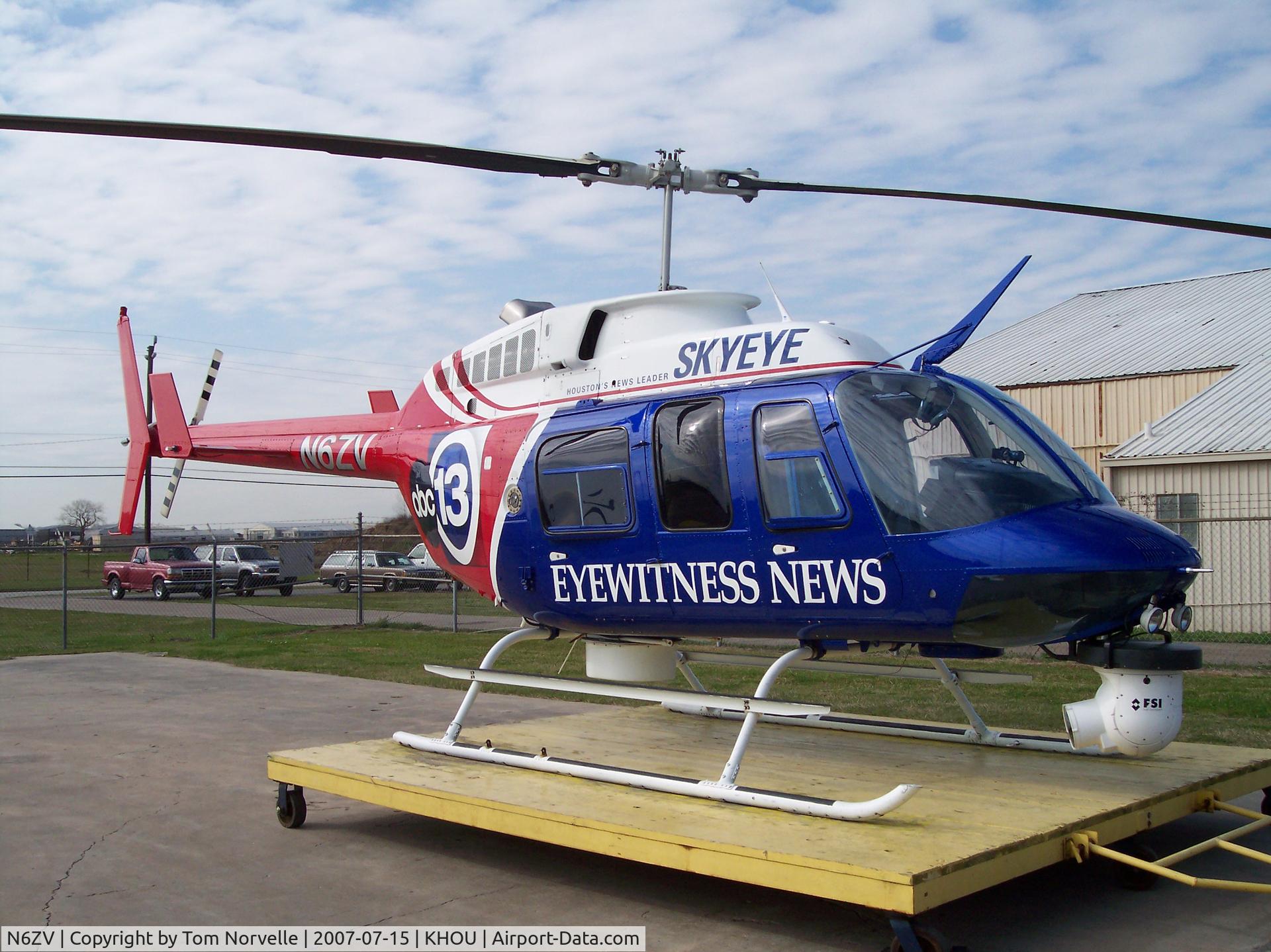 N6ZV, 1993 Bell 206L-4 LongRanger IV LongRanger C/N 52046, On the ramp at Hobby Airport in Houston, Texas, ready for the next story to break.
