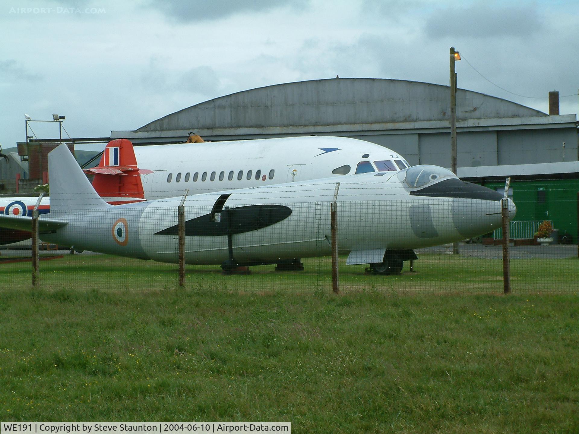 WE191, English Electric Canberra T.4 C/N EEP71199, Taken at Dumfries & Galloway Aviation Museum, 10th June 2004
