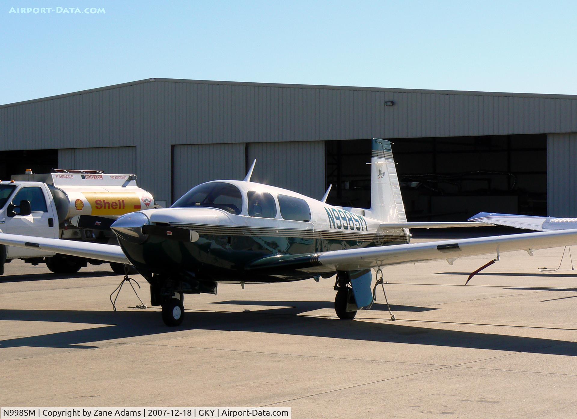 N998SM, 1998 Mooney M20J 201 C/N 24-3426, At Arlington Municipal