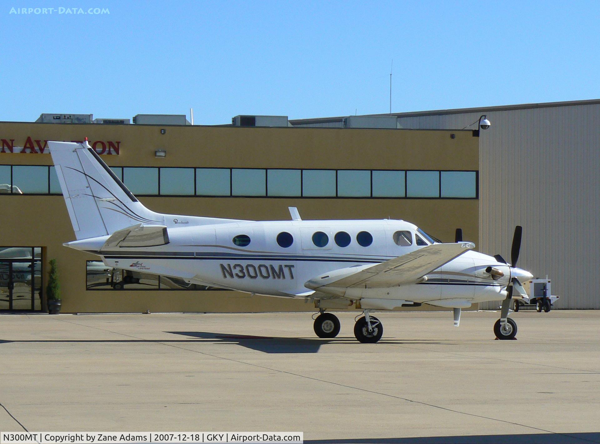 N300MT, 1975 Beech E-90 King Air C/N LW-143, On the ramp at Arlington Municipal