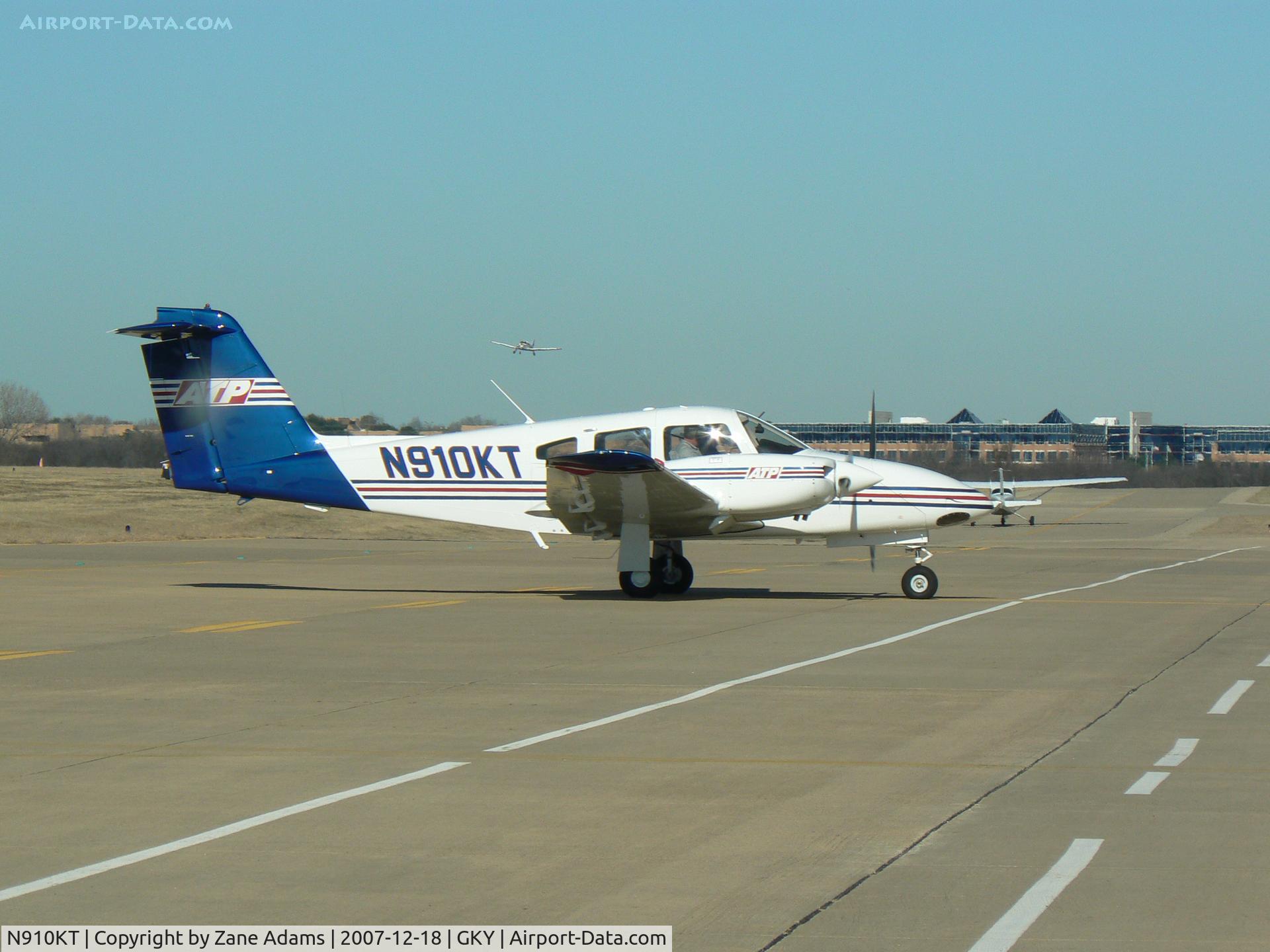 N910KT, 2007 Piper PA-44-180 Seminole C/N 4496246, At Arlington Municipal -ATP