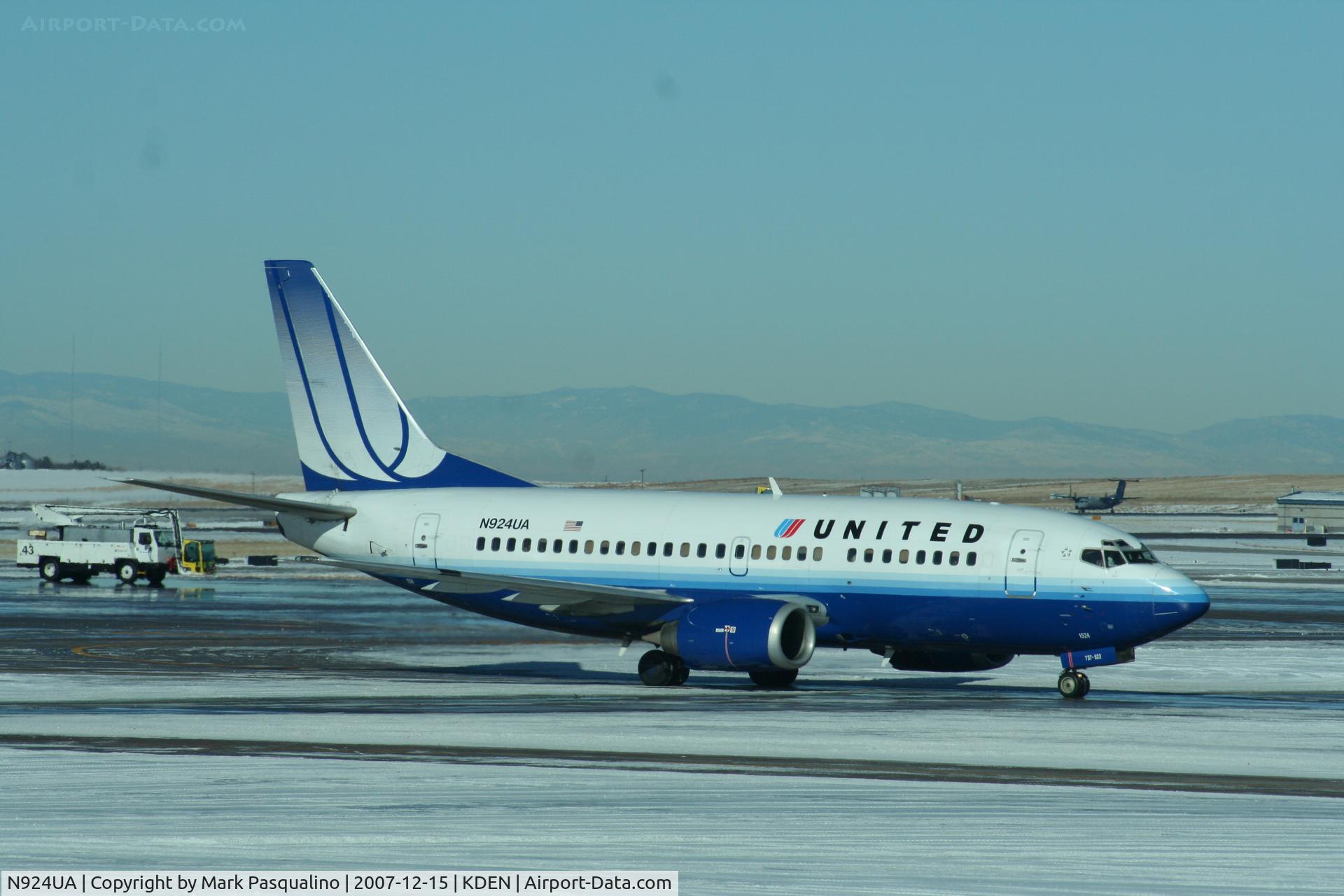 N924UA, 1992 Boeing 737-522 C/N 26645, Boeing 737-500