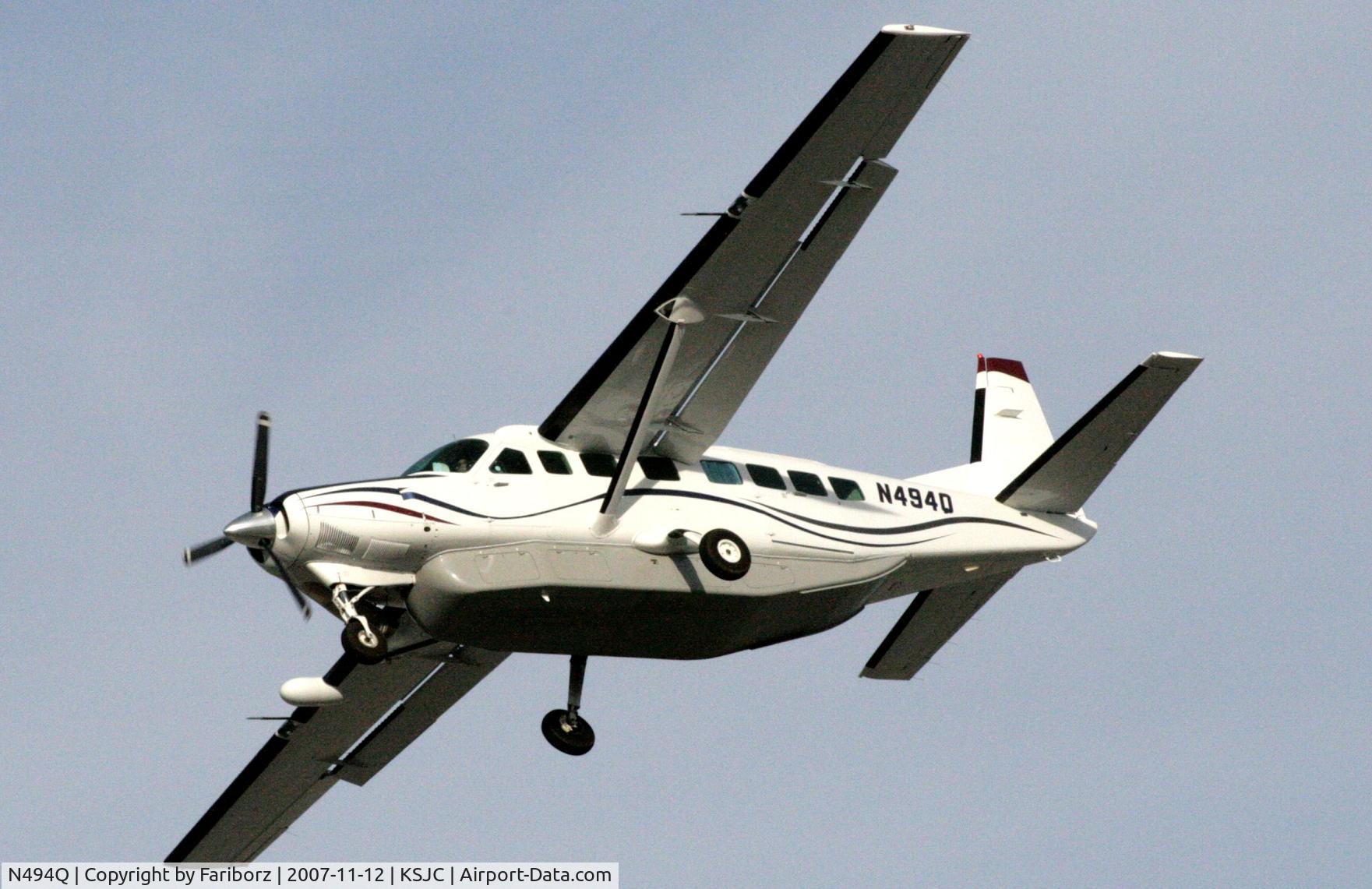 N494Q, 2000 Cessna 208B Grand Caravan C/N 208B0869, Landing  RWY 29