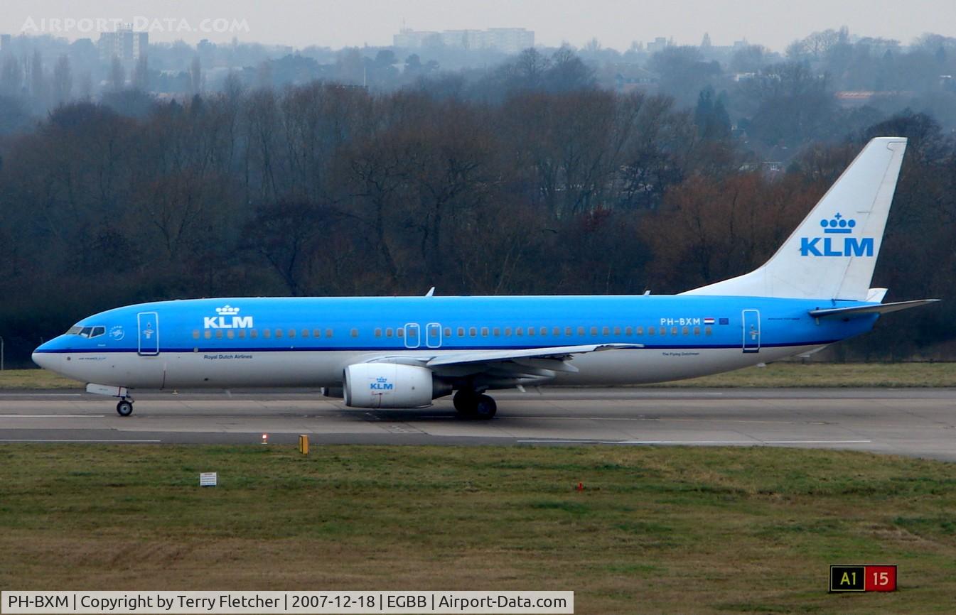 PH-BXM, 2000 Boeing 737-8K2 C/N 30355, KLM B737 about to depart on a wintery morning at Birmingham International (UK)