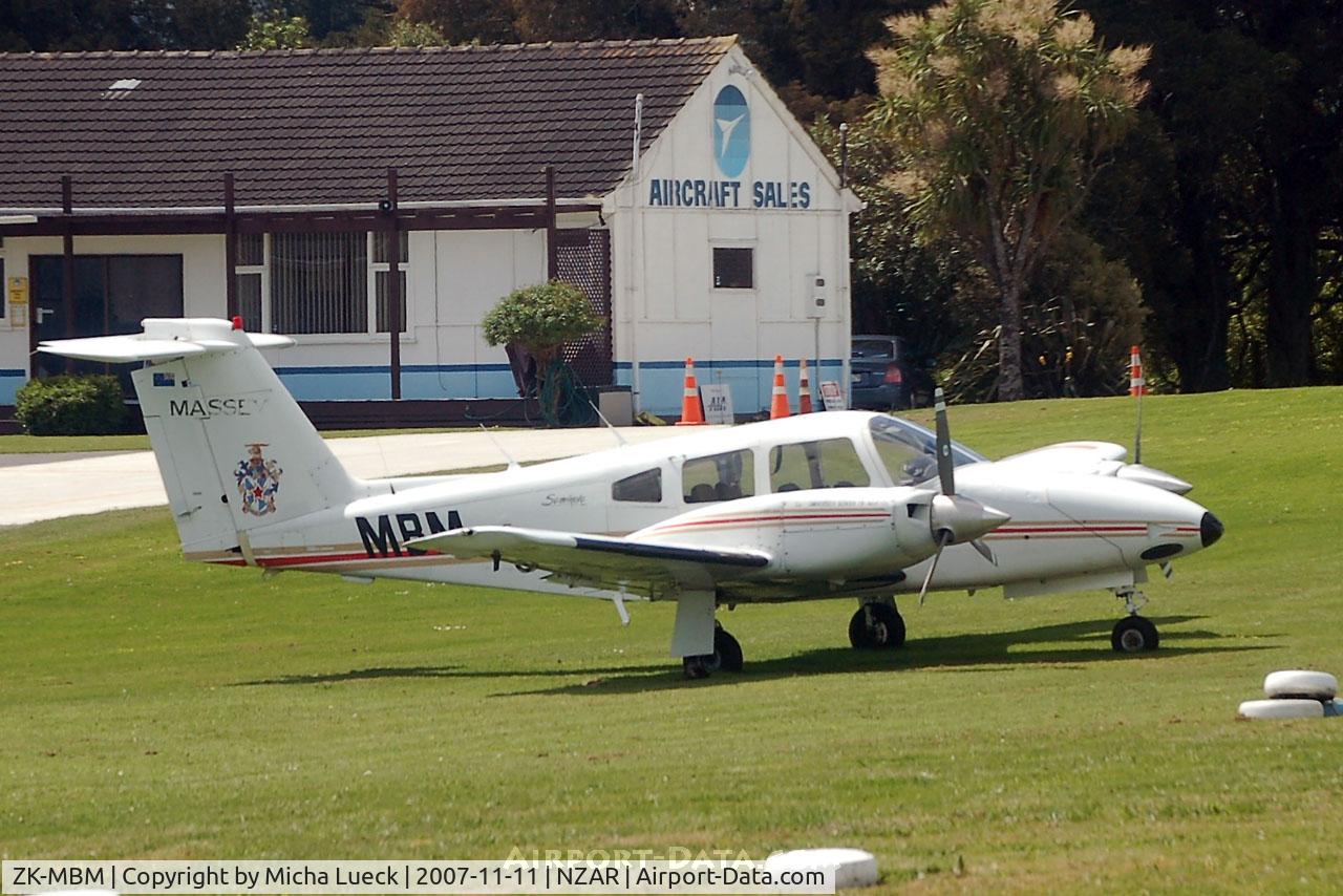 ZK-MBM, Piper PA-44-180T Turbo Seminole C/N 44-8107052, At Ardmore