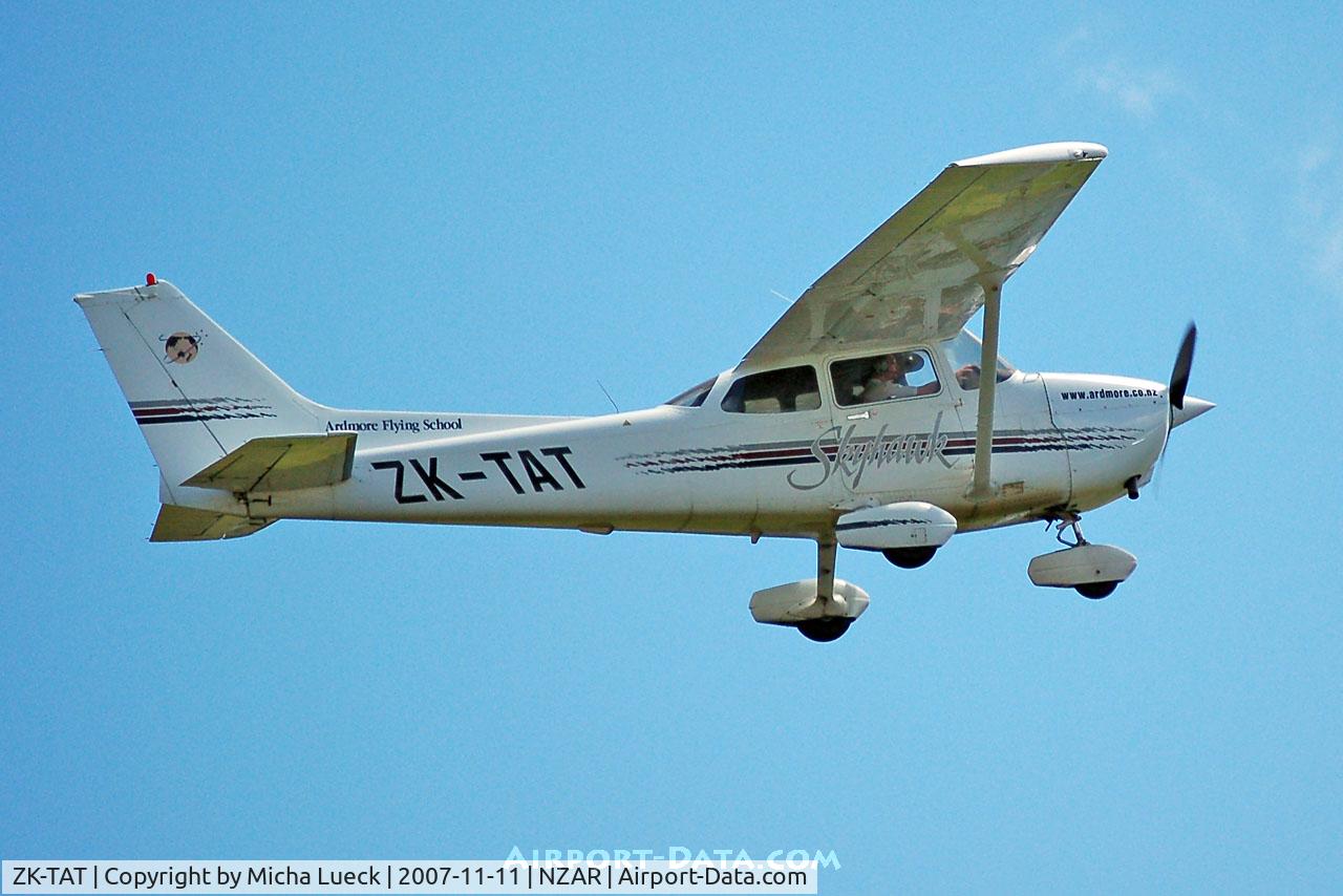 ZK-TAT, Cessna 172R C/N 17280635, Climbing out of Ardmore