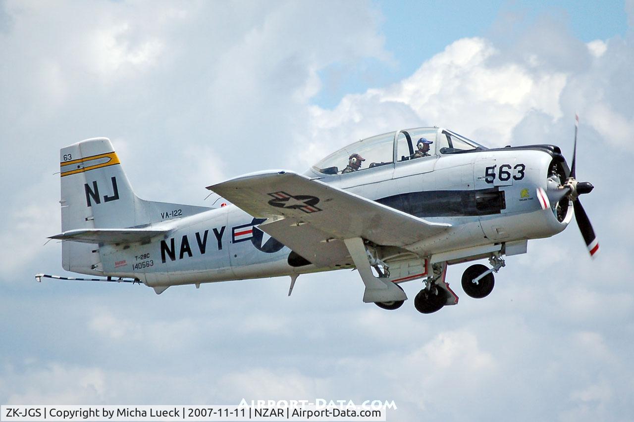 ZK-JGS, North American T-28C Trojan Trojan C/N 226-140, Retracting landing gear