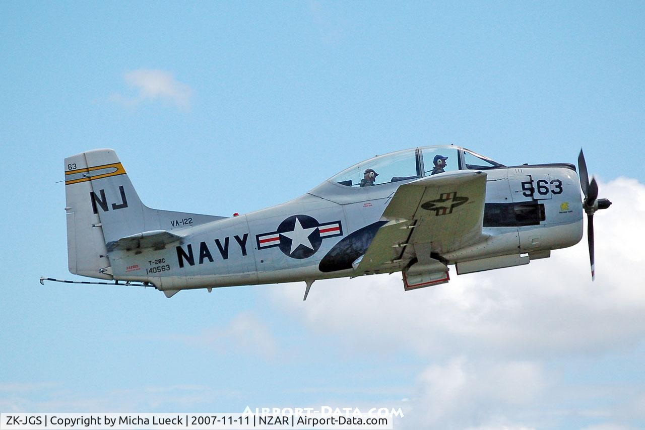 ZK-JGS, North American T-28C Trojan Trojan C/N 226-140, Climbing out of Ardmore