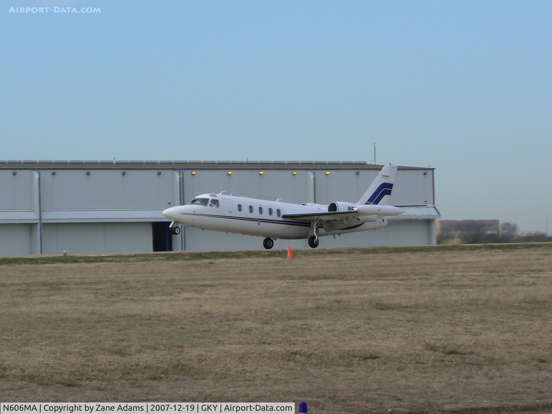 N606MA, 1976 Israel Aircraft Industries IAI-1124 Westwind C/N 196, Landing at Arlington Municipal