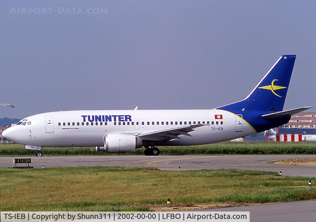 TS-IEB, 1991 Boeing 737-3Y0 C/N 24905, Taxiing holding point rwy 32R for departure