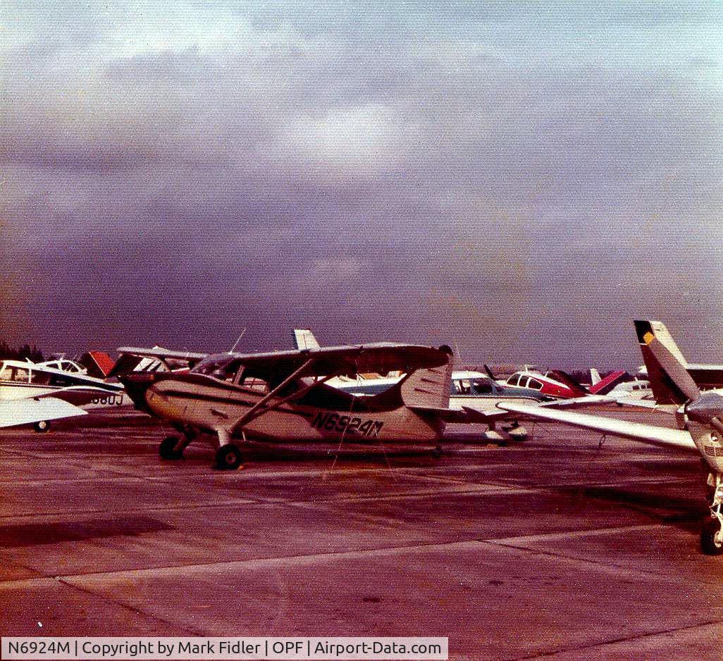N6924M, 1948 Stinson 108-3 Voyager C/N 108-4924, Early 1970's