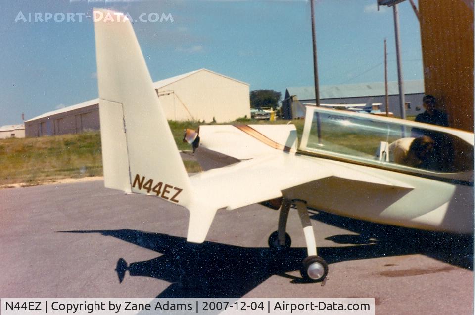 N44EZ, 1978 Rutan VariEze C/N 1139, At the former Luck Field, Ft. Worth, TX - Date Unknown ?@ 1984-85?