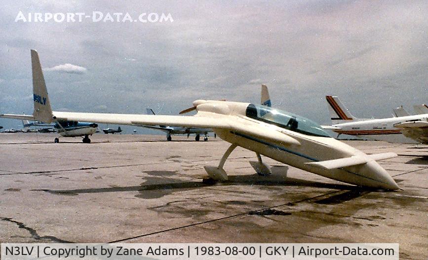 N3LV, 1983 Rutan VariEze C/N 1 (N3LV), At Arlington Municipal