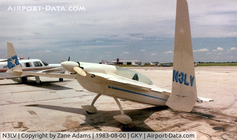 N3LV, 1983 Rutan VariEze C/N 1 (N3LV), At Arlington Municipal