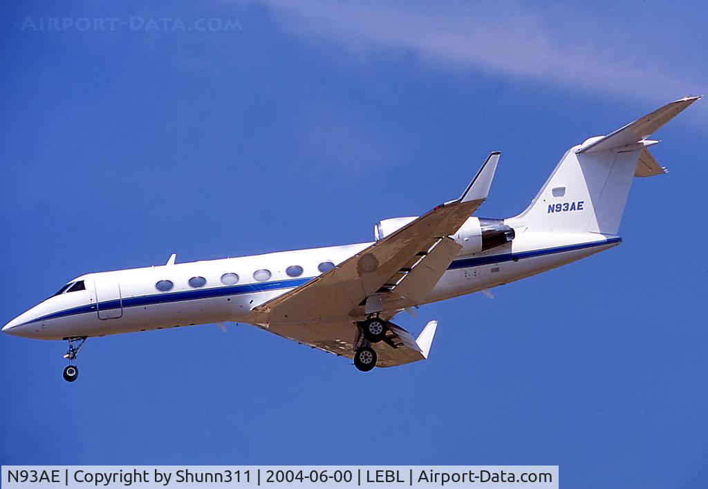 N93AE, 1996 Gulfstream Aerospace G-IV C/N 1302, Landing rwy 25R