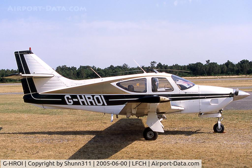 G-HROI, 1975 Rockwell International 112 Commander C/N 326, Parked at the airfield