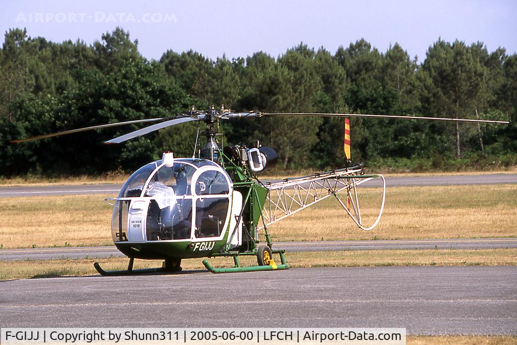 F-GIJJ, Eurocopter SE-313B Alouette II C/N 1019, Parked at the airfield