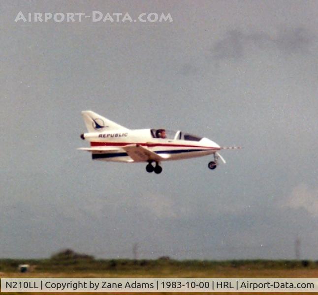 N210LL, 1974 Bede BD-5J C/N 5J-0004, N153BD (also N1BL and N210LL) flying in Republic Airlines paint. Also flew for James Bond movie, Microjet, Bud Lite and for DOD anti cruise-missle tests)