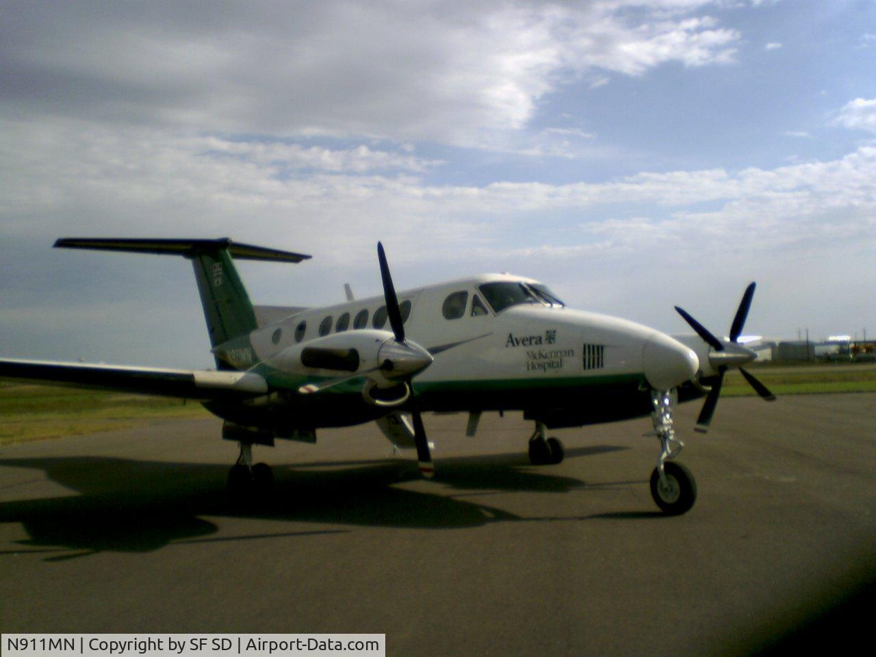 N911MN, 1997 Beech B200 King Air C/N BB-1598, Avera McKennan Careflight