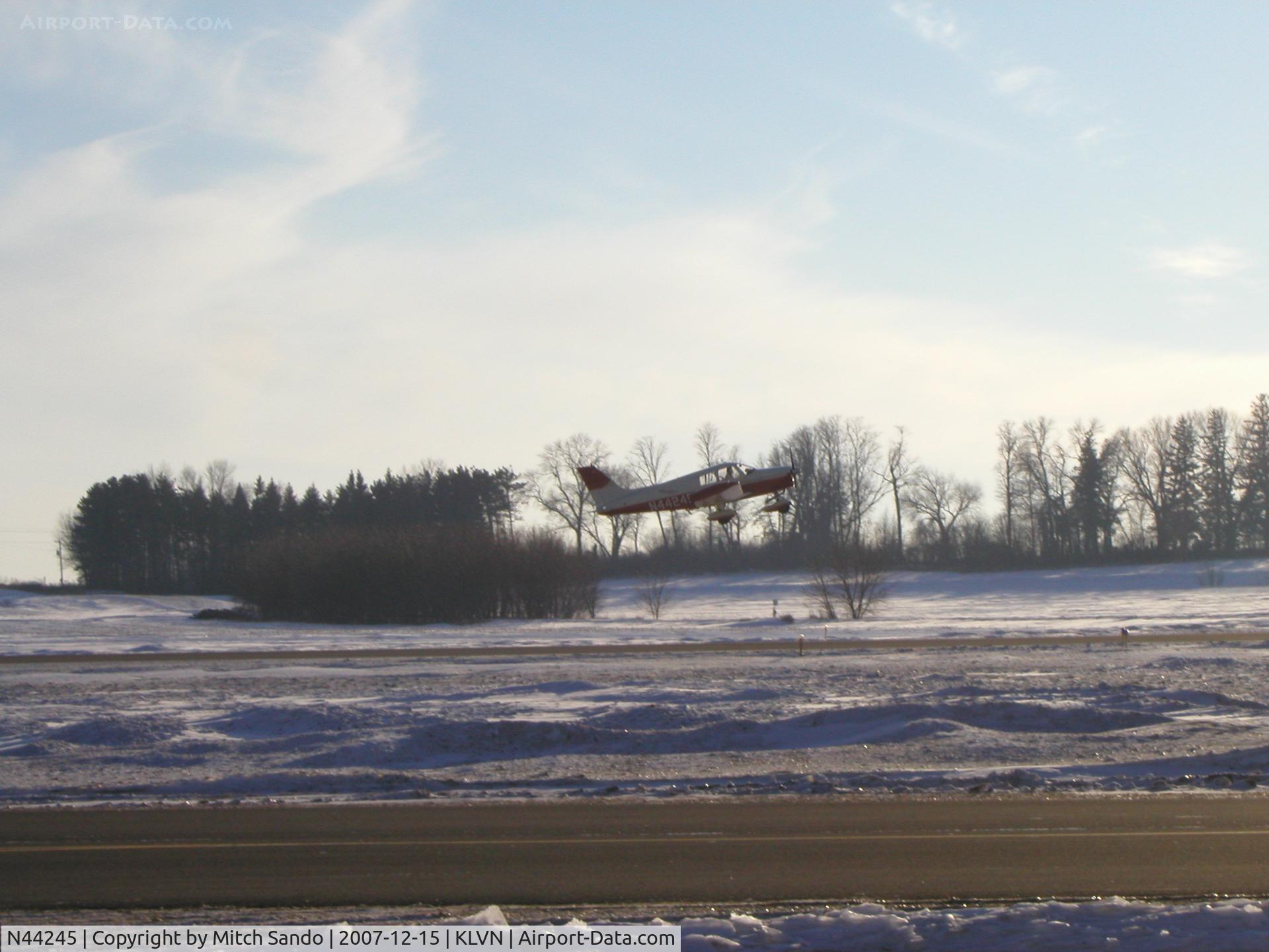 N44245, 1974 Piper PA-28-140 Cherokee Cruiser C/N 28-7425397, Departing Runway 30.