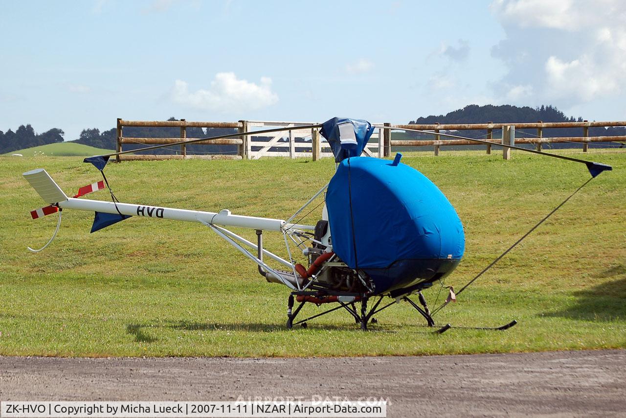 ZK-HVO, 2000 Schweizer 269C-1 C/N 0113, At Ardmore