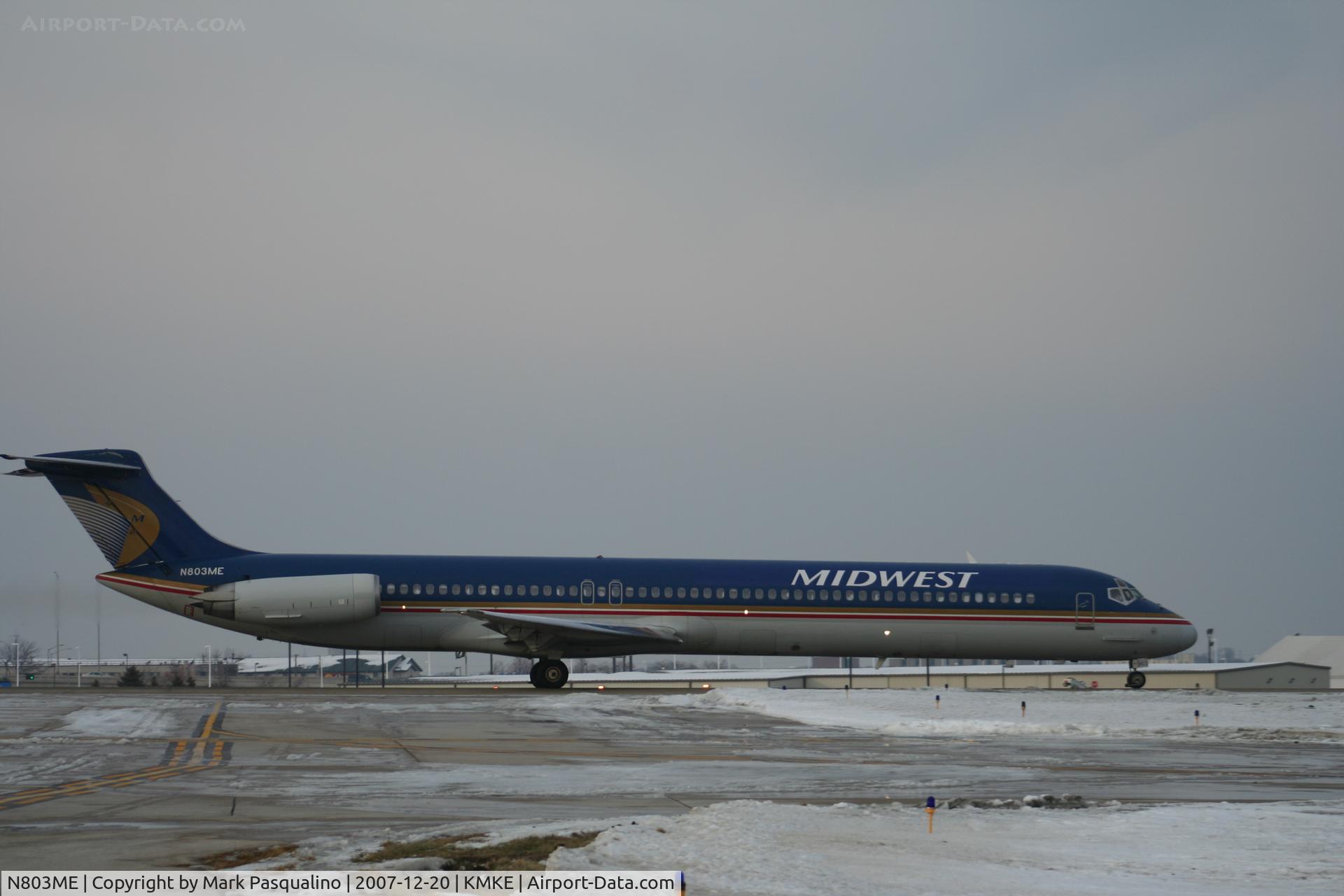 N803ME, 1980 McDonnell Douglas MD-81 (DC-9-81) C/N 48029, MD-81