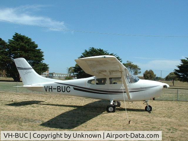VH-BUC, 1960 Cessna 182D Skylane C/N 18253045, Pic taken Dec 2002