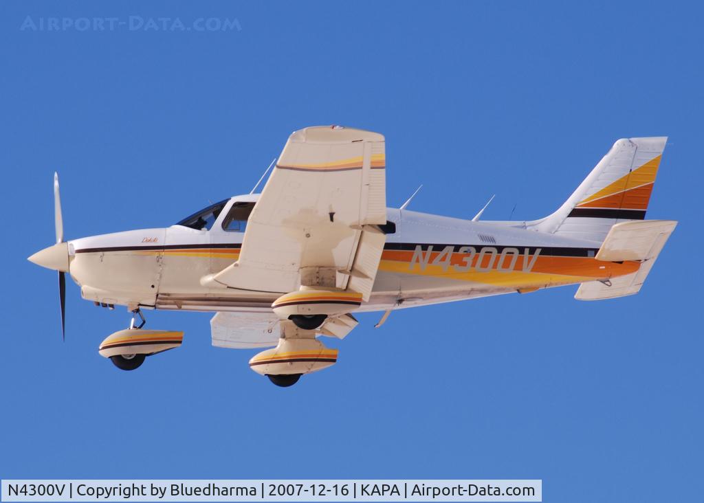 N4300V, Piper PA-28-236 Dakota C/N 28-8311016, Approach to 17L