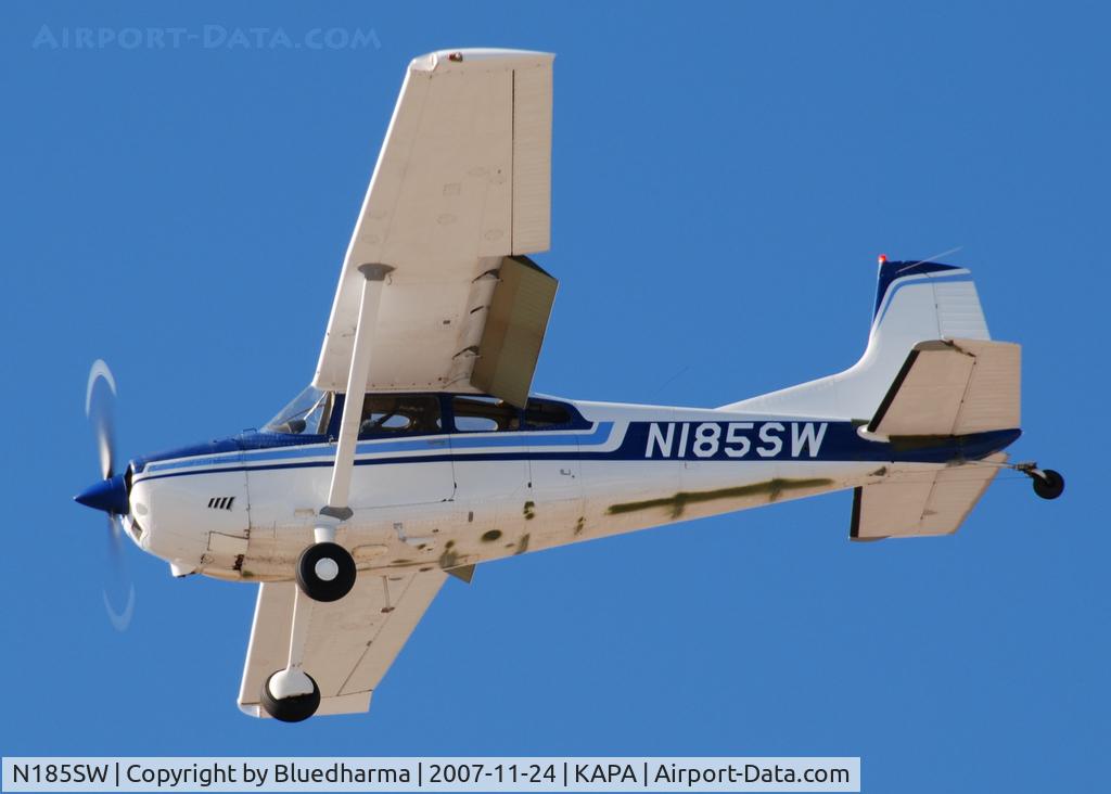 N185SW, 1977 Cessna A185F Skywagon 185 C/N 18503199, Approach to 17L