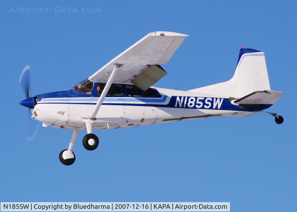 N185SW, 1977 Cessna A185F Skywagon 185 C/N 18503199, Approach to 17L