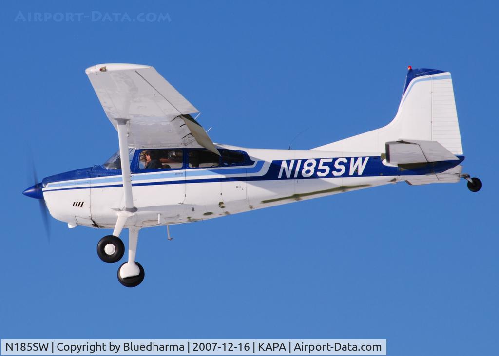 N185SW, 1977 Cessna A185F Skywagon 185 C/N 18503199, Approach to 17L