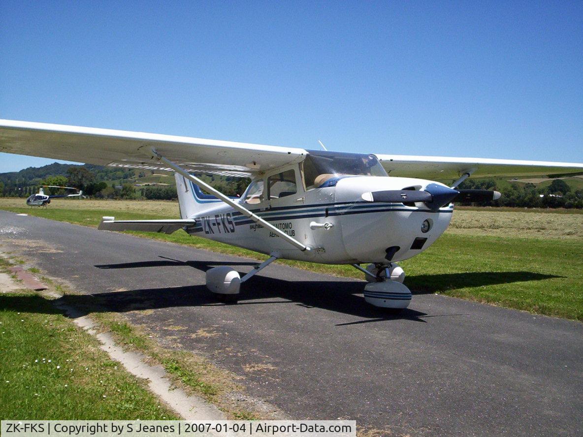 ZK-FKS, Cessna 172M C/N 17263305, ZK-FKS parked at NZTT, Te Kuiti before going on a cross country