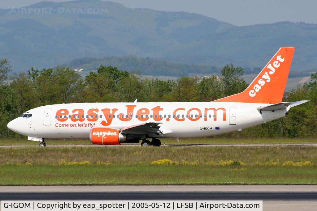 G-IGOM, 1999 Boeing 737-36N C/N 28599, taxi on bravo