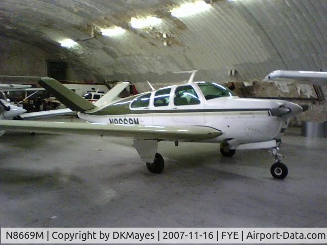 N8669M, 1963 Beech P35 Bonanza C/N D-7269, Nov. 2007