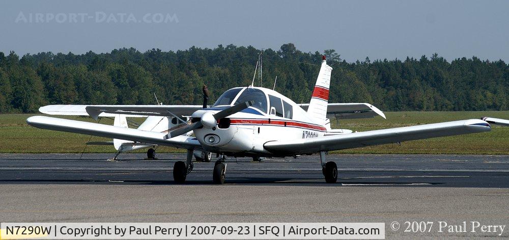 N7290W, 1963 Piper PA-28-180 C/N 28-1148, Attractive Cherokee on the ramp